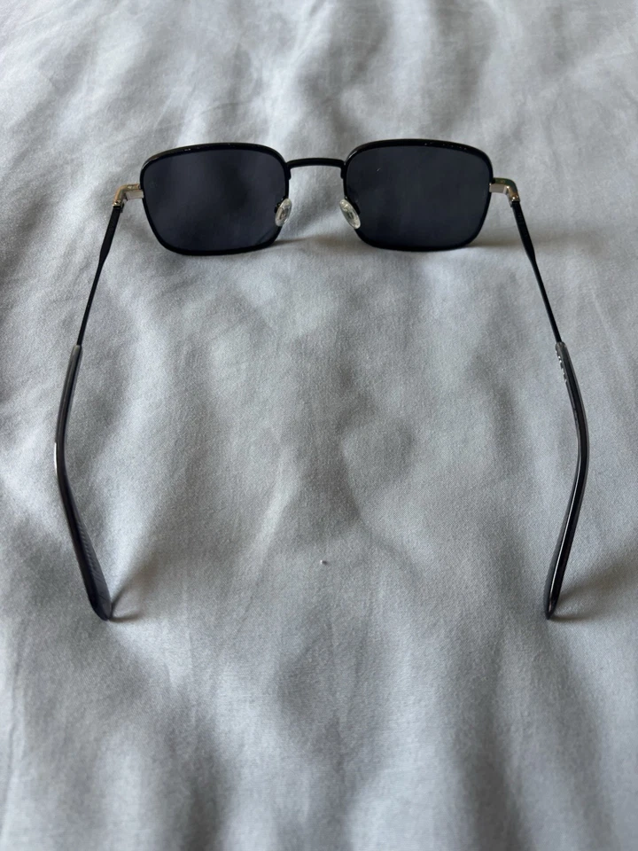 Gafas de sol cuadradas Rag & Bone 52 mm marco negro y lentes hechas en Italia Foto 3 de 4