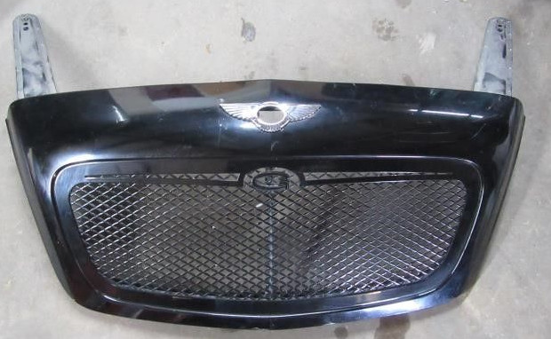 03-08 Bentley Continental GT Hood Mounted Grille Black
