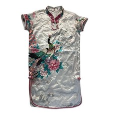 Little girl tradition costume size 5T - 6T White Floral Silky Shiny Short Sleeve