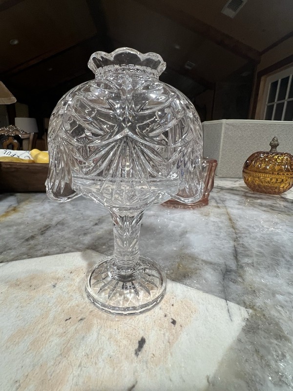 Vintage 5th Avenue crystal fairy lamp with scalloped shade
