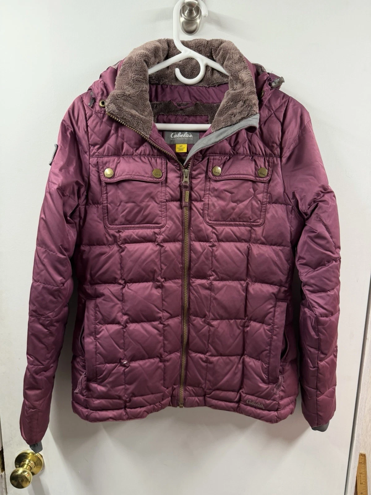 Cabela's Jacket Womens Small Purple Down Puffer Hooded Full Zip Outdoor Winter