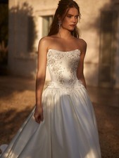 Graceful Strapless With Corset Bride Robe Shiny Sequins Beads Wedding Dress High