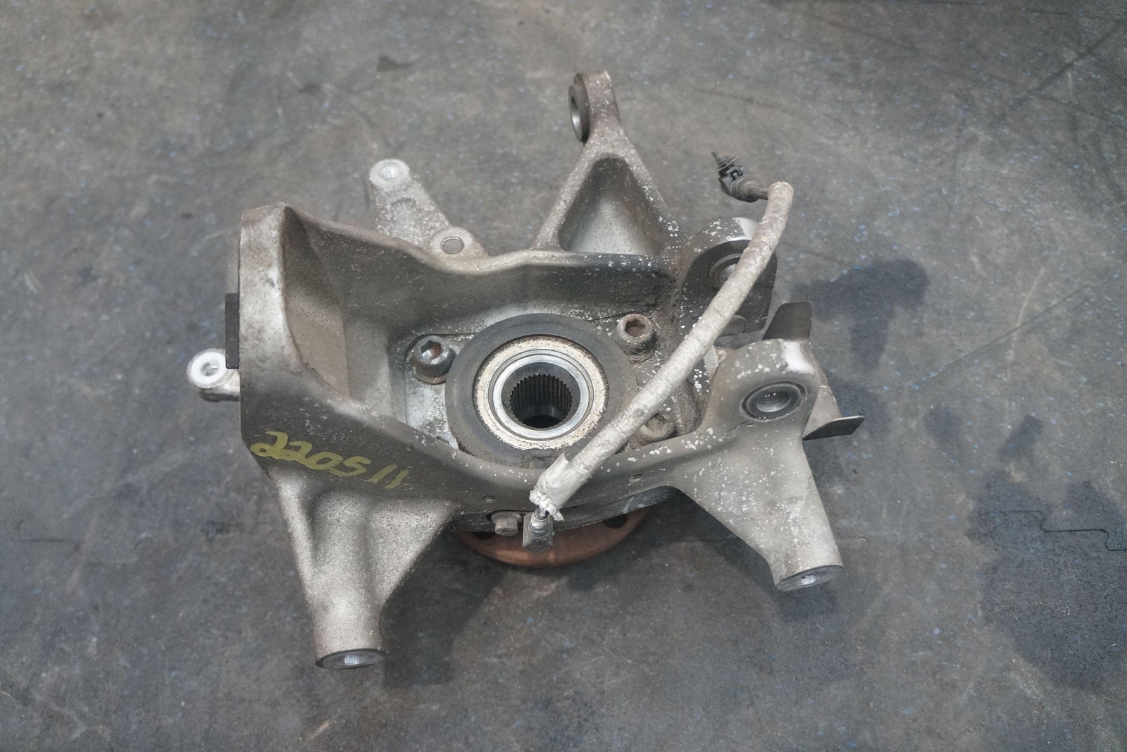 Rear Suspension Right Spindle Knuckle Hub Wheel Bearing OEM McLaren MP4-12C 2014