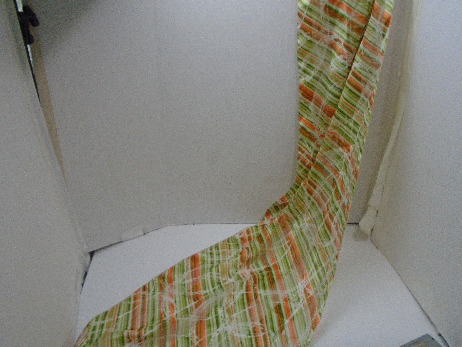 VTG DELICATE HEAD ROLLED EDGE RECTANGULAR SCARF  … - image 2