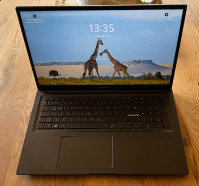 ASUS VivoBook 17X K3704V i9-13900H, 16GB RAM