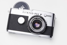 MINT Olympus-Pen F 35mm Half Frame Camera, 38mm F/1.8  50 - 90mm zoom