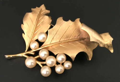 Vintage Brooch Pin SIGNED TRIFARI Leaf Faux Pearl Gold tone Jewelry lot x