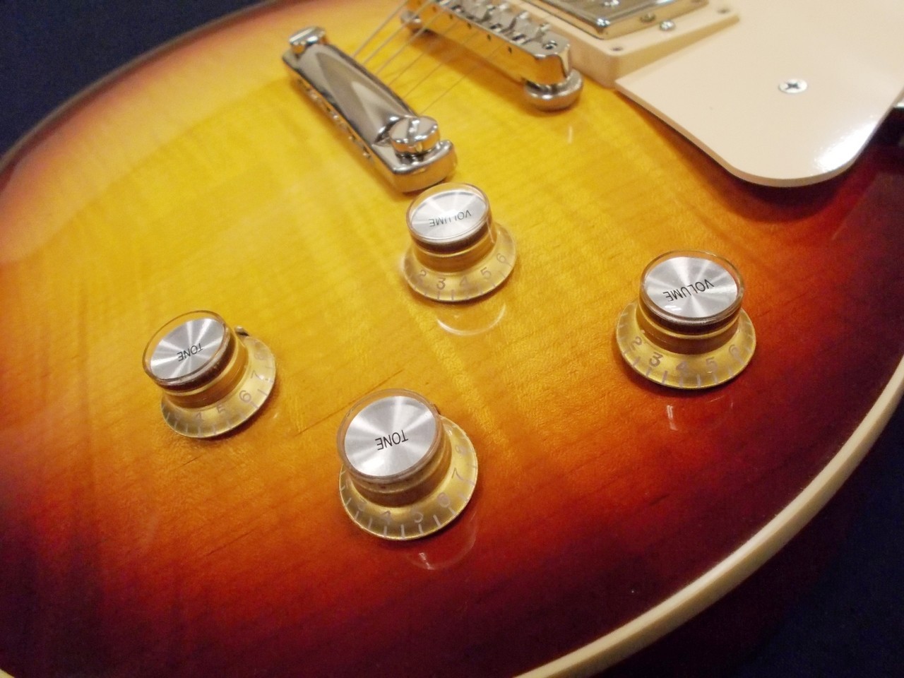 Gibson Les Paul Standard '60s Figured Top Bourbon Burst Used Electric Guitar