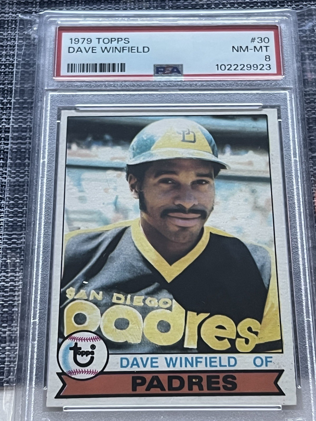 1979 Topps #30 Dave Winfield PSA 8