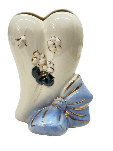 MCM USA Art Pottery Heart Shaped Wall Pocket Vase Mid Century Decor Vintage