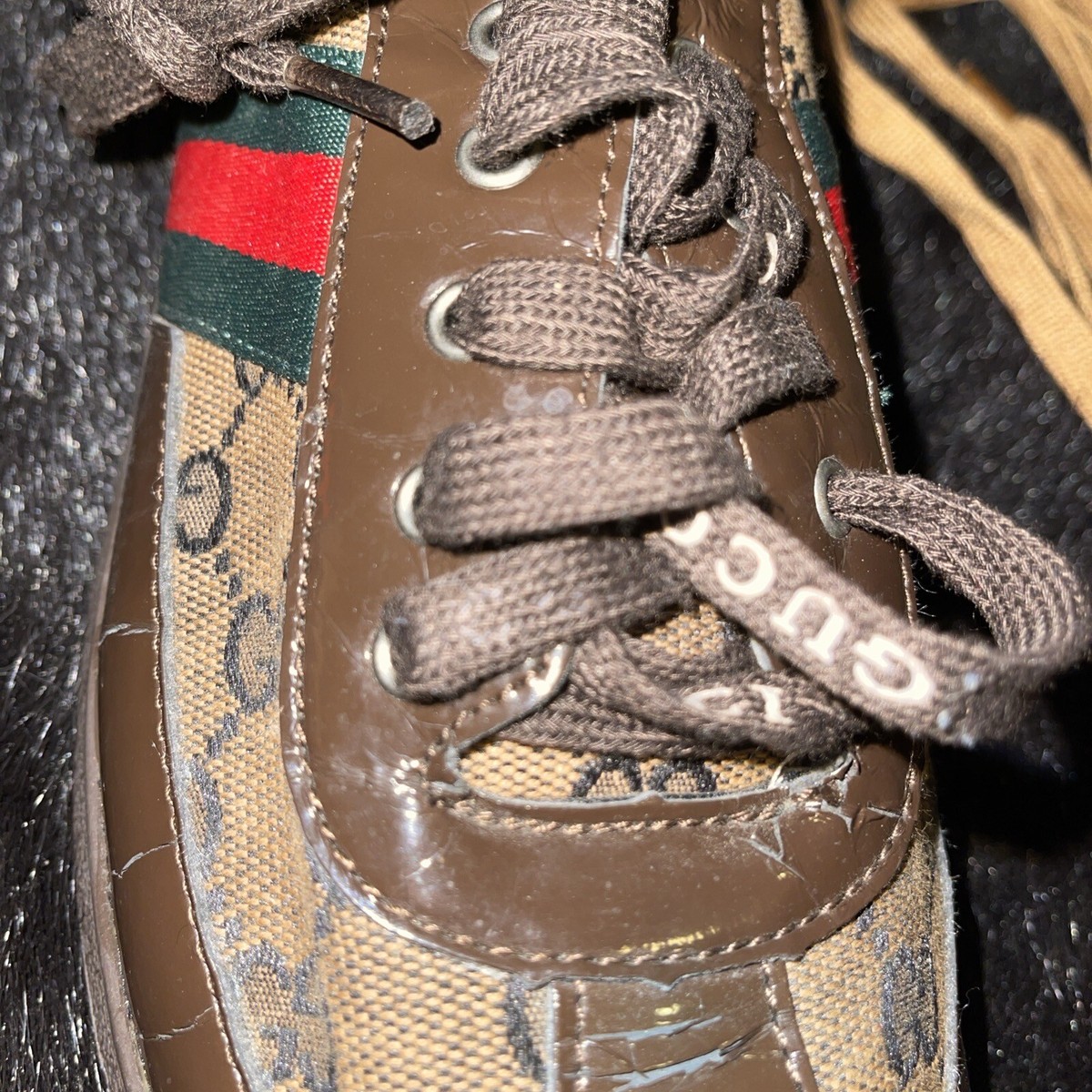 GUCCI 41✖︎41 Gucci Sneakers Size 41 EU: Silver Leather with Floral Embroidery