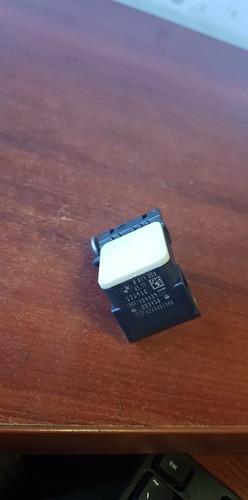 BMW 3 E90 318d Aufprallsensor vorne links 6911003 2.0 Diesel 105kw 2010 10860644