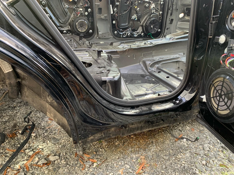 2015 2016 2017 2018 2019 PORSCHE MACAN OEM RIGHT ROCKER PANEL *STRUCTURE CUT* Foto 4 de 4