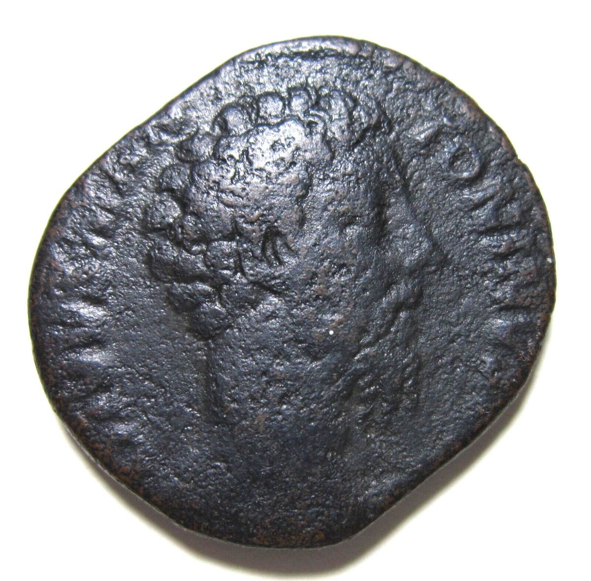 AE SESTERTIUS. DIVUS MARCUS AURELIUS 161-180 AD. ROME, C. 180 AD