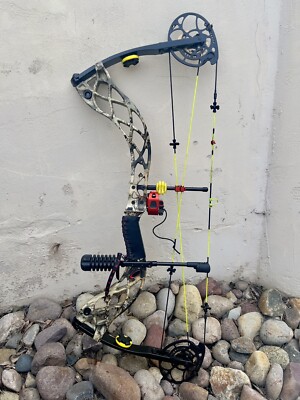 Bowtech Carbon Icon #60-70lbs RH + $500 New Accessories/Extras! Mint Condition!