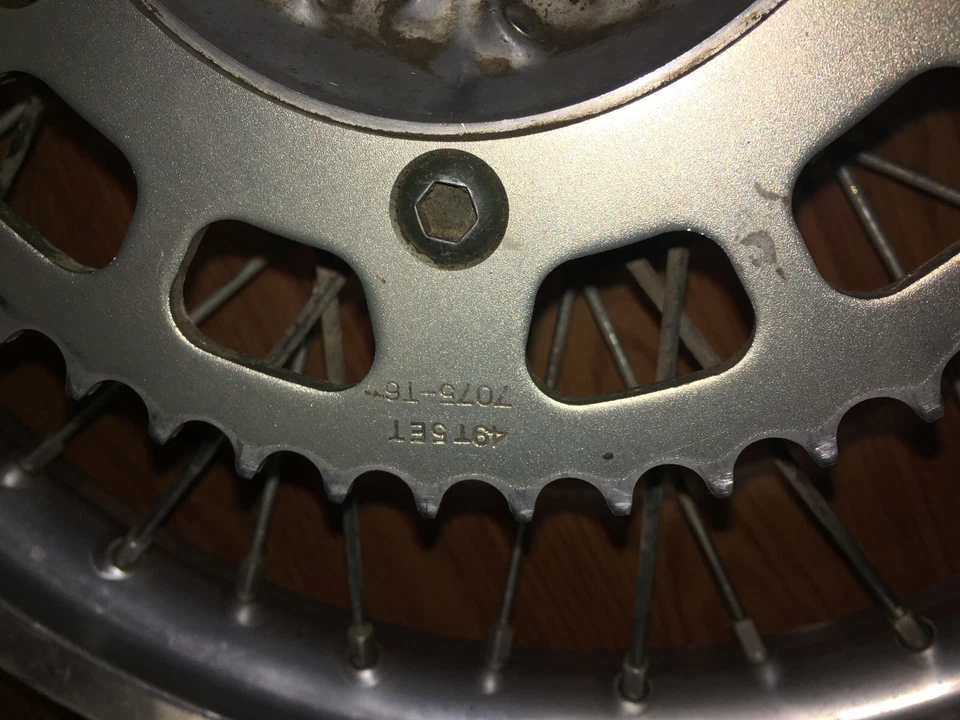 99 YAMAHA YZ250 YZ400F OEM LLANTA TRASERA 5ET-25311-00-00, 94421-19602-00 Foto 3 de 4