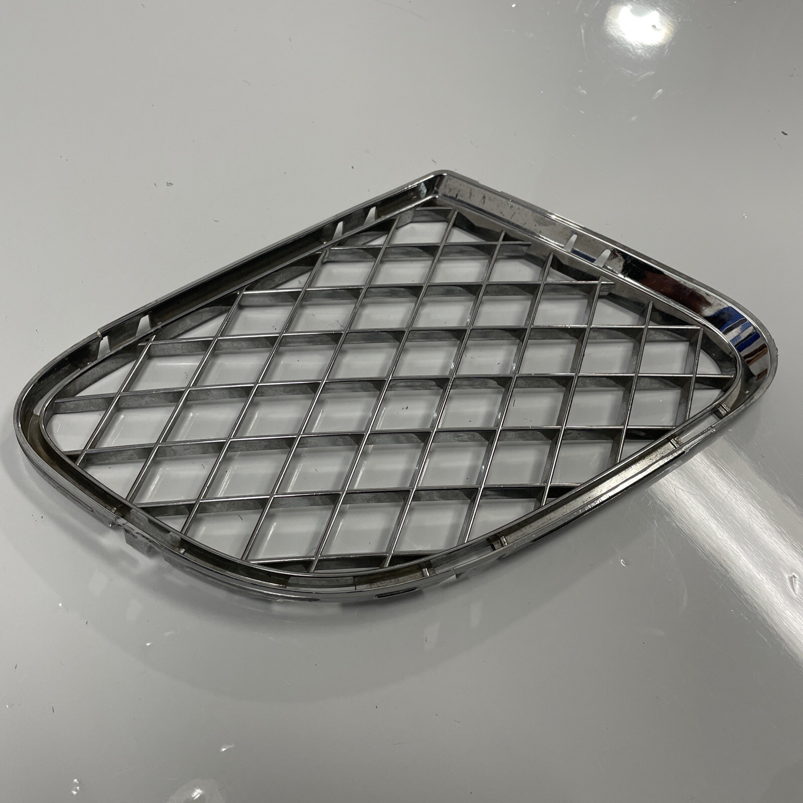 2010 Bentley Continental GT Speed OEM Right Lower Chrome Grille 3W8807682D 08-11