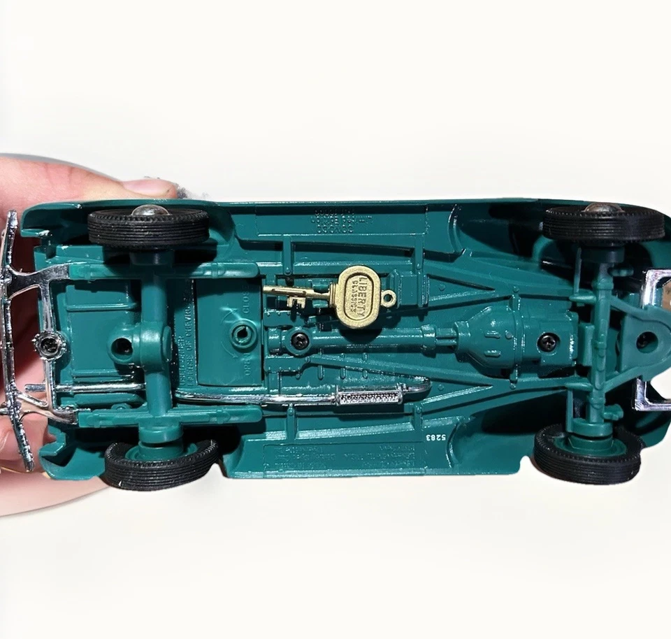 Chevy Die Cast Piggy Bank 1937 Liberty/Spec Cast Conoco Foto 3 de 3