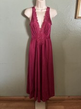 L OLGA NIGHTGOWN 92280 PURPLEISH-RED