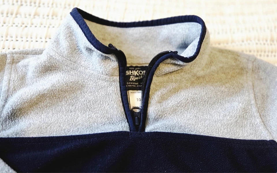 OshKosh B’gosh Pullover - Youth Size 10 Medium - Image 2 of 4