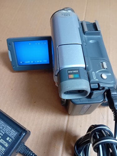 Sony CCD-TRV228E MINI DV Camcorder 120x Digital Nightshot Zoom LCD Touch Panel - Picture 6 of 24