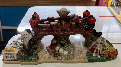 SPOOKY HOLLOW Porcelain Halloween Town Village Haunted GHOST BRIDGE 9''