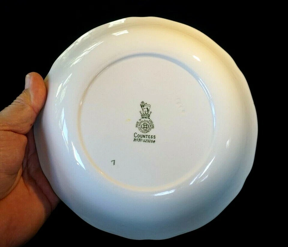 Beautiful Royal Doulton Countess Green Rim Soup Bowl Circa 1920 - Image 3 of 3