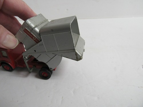Matchbox Series Lesney King Size K-7 Garbage Trash Refuse Truck - Picture 8 of 8