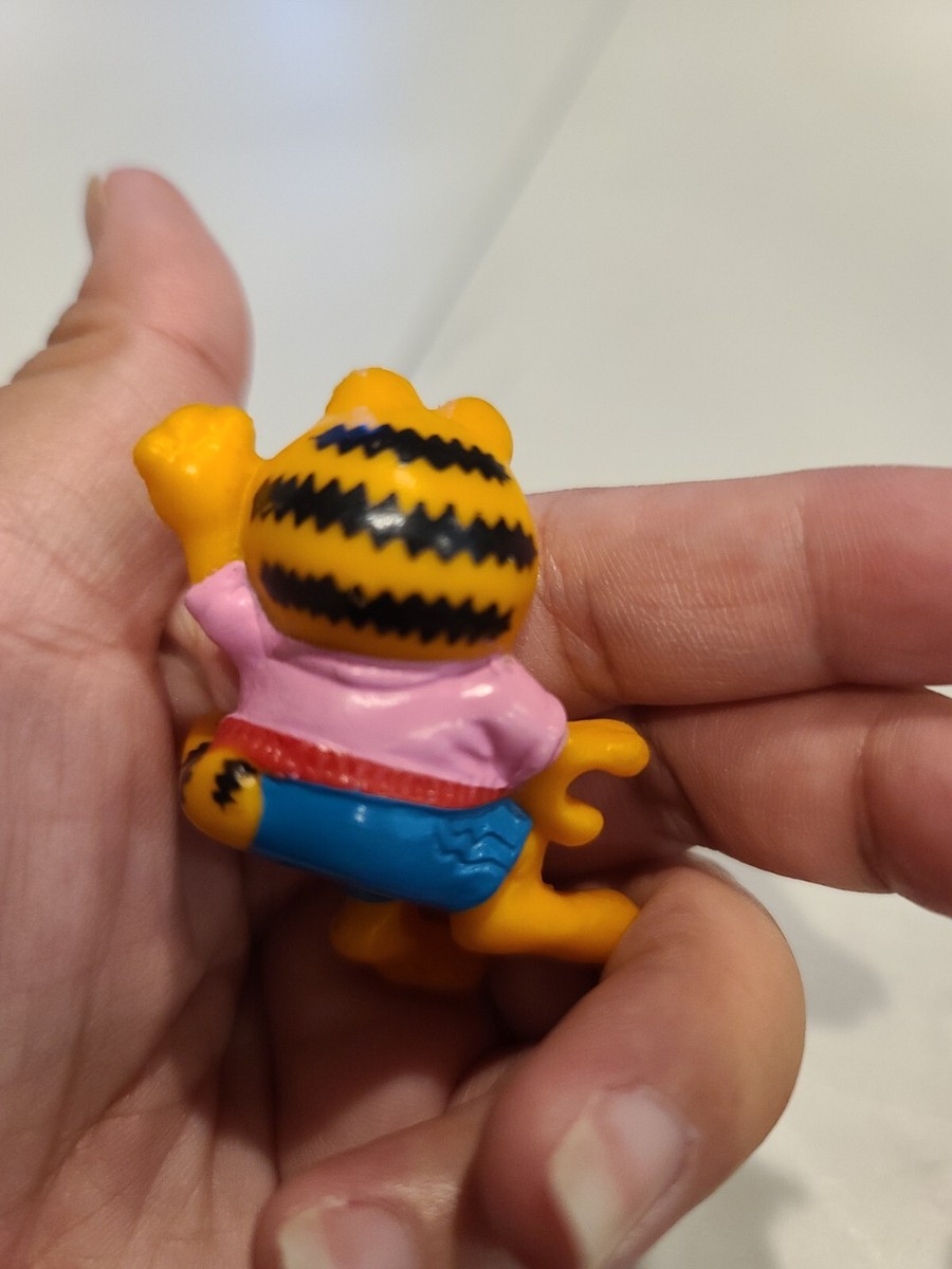 2 Vintage 1981 Garfield PVC Figure United Feature Syndicate