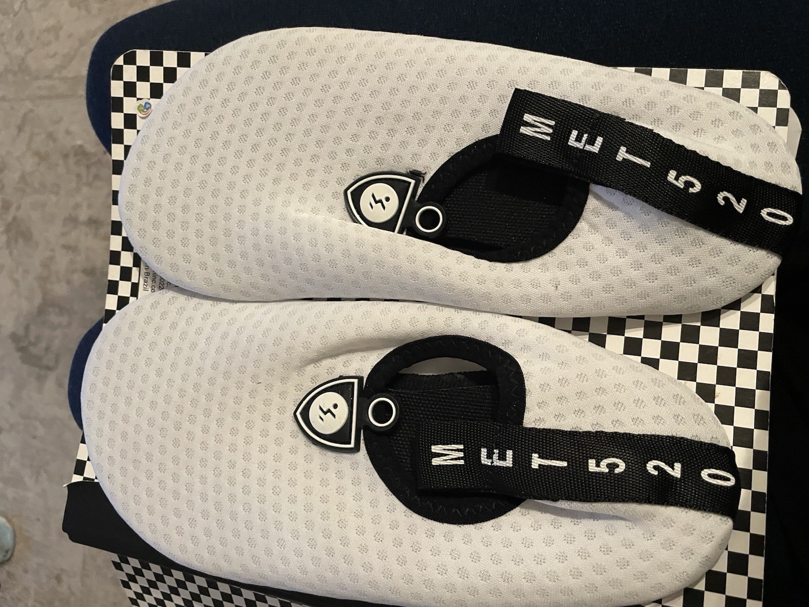 SAOLA Scarpe da acqua Simari. Bianco. Taglia 36 37. Nuovo. Materiale suola TPR.