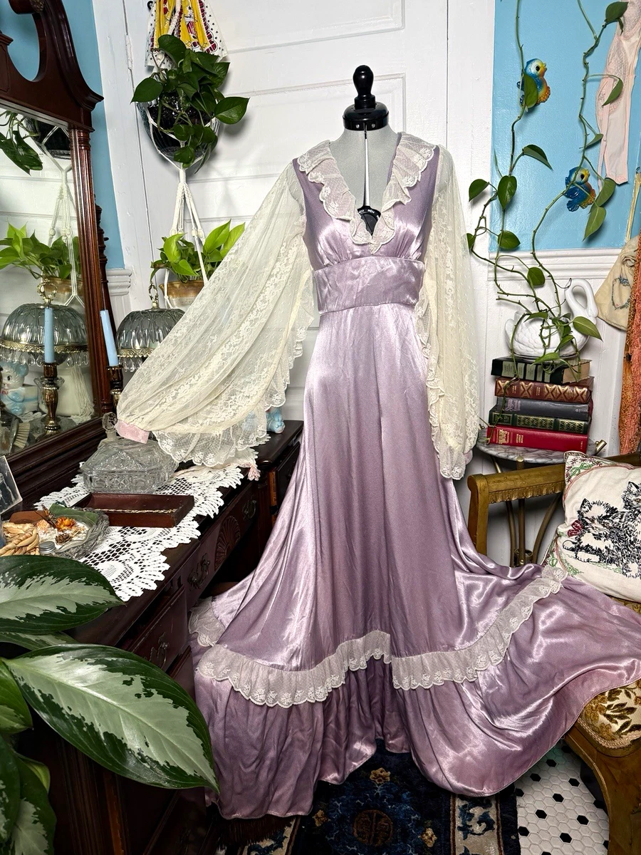gunny sack dress 1970's Vintage Ivory Floral and Lace Queen Anne Collar Gunne Sax Strange Vintage Gunny Sack Burlap vintage gunne sax dresses Sanctuary
