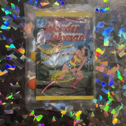 Wonder Woman Secret Origin Comic Book Candy (Vintage DC Comics, Leaf) Sealed