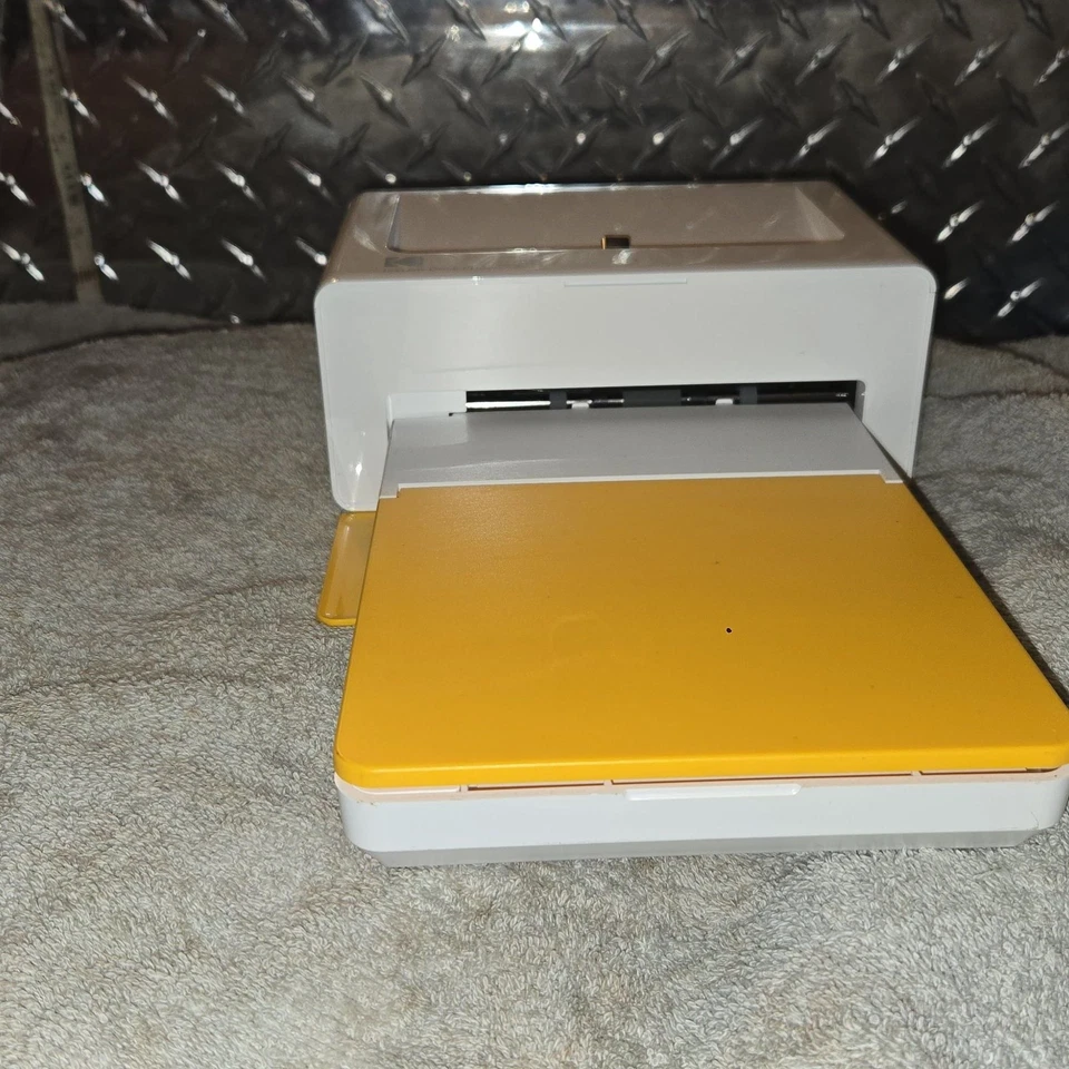 KODAK Dock Plus 4PASS Instant Photo Printer - Image 4 of 4