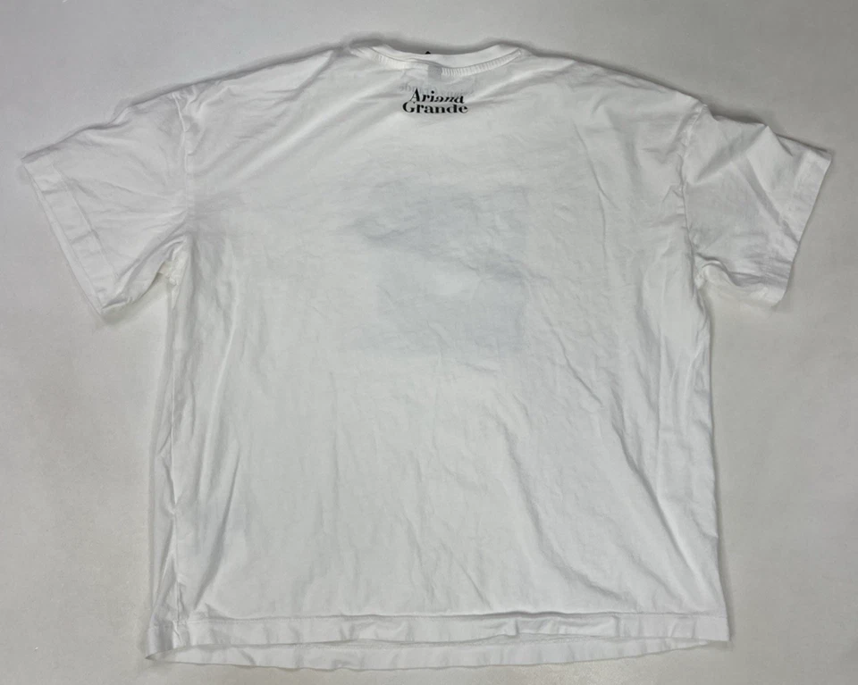 Camiseta gráfica H&M Ariana Grande para hombre mediana blanca mercancía musical Foto 3 de 4