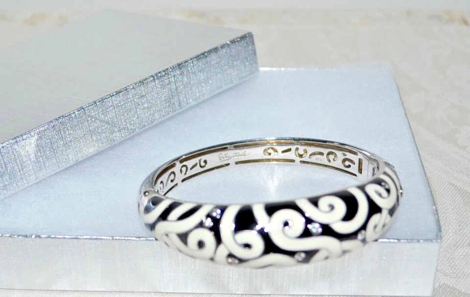 $675 Impresionante Brazalete Brazalete Belle Etoile "Desenlacement" Esmalte Negro y Crema Foto 4 de 4