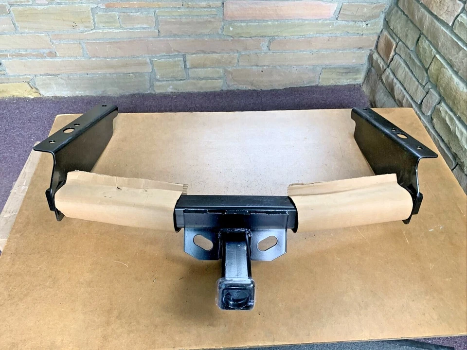 Reese Towpower 44082 Class III Trailer Hitch 2" Receiver For 02-07 Jeep Liberty - Image 4 of 4