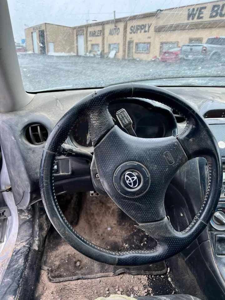 Used Front Left Door Assembly Front fits: 2004 Toyota Celica L. electric windows Foto 2 de 4