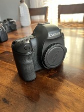 Canon EOS 60D 18.0MP Digital SLR DSLR Camera Body Only