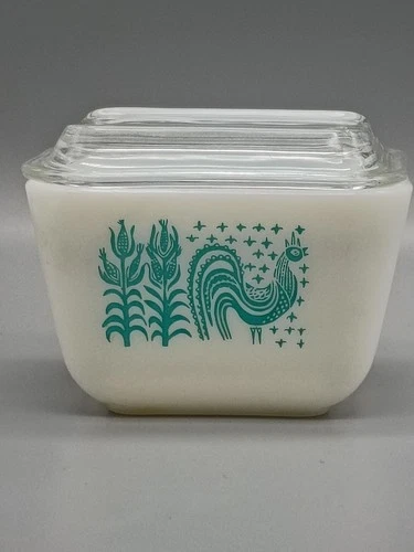 Pyrex 501 Turquoise 1 1/2 Cup Butterprint Refrigerator Dish with Lid