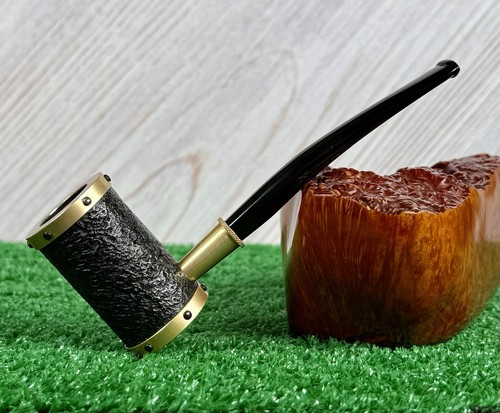 TSUGE TANKARD BLACK AND GOLD SANDBLASTED ESTATE PIPE. NEAR MINT - JAPAN