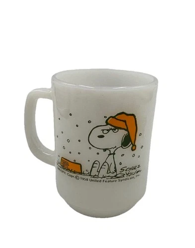 VTG 1958 Fire King Snoopy Mug Anchor Hocking USA Milk Glass Snoopy Snow HTF RARE