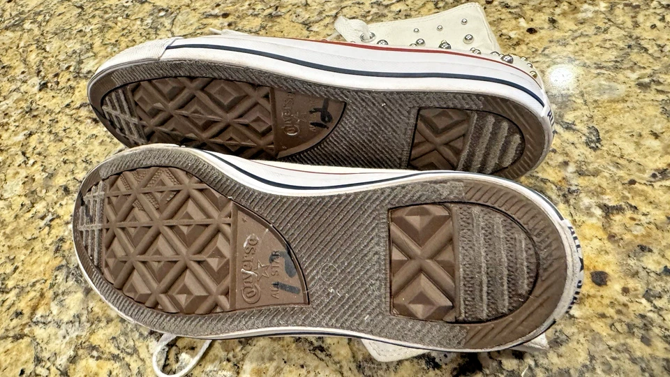 Converse All Star Studded Chucks High Top Shoes Sneakers Size 10 EUC - Image 3 of 4