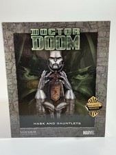 Sideshow SDCC Esclusiva Maschera e Guanti Dr Doom Trono Doctor Marvel