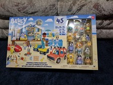 BLUEY Ultimate Mega Set 45 Piece Friends  Family Beach House