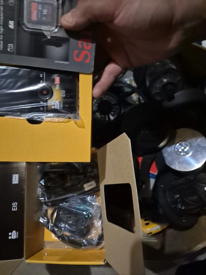 Kodak Zi8 Pocket HD Video Camera 1080P - Open Box BLACK - Image 3 of 4