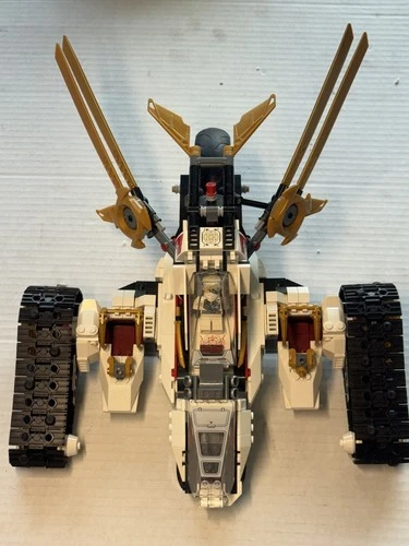 LEGO Ninjago Legacy: Ultra Sonic Raider (71739)