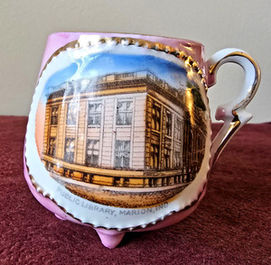 ANTIQUE. MARION INDIANA / IN -PUBLIC LIBRARY, SOUVENIR CHINA CUP-GOLD, PORCELAIN