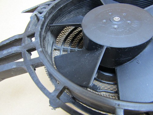 Ventilador de refrigeración radiador izquierdo Ducati Diavel 1200 2015 5.943 millas (12175) - Imagen 7 de 7