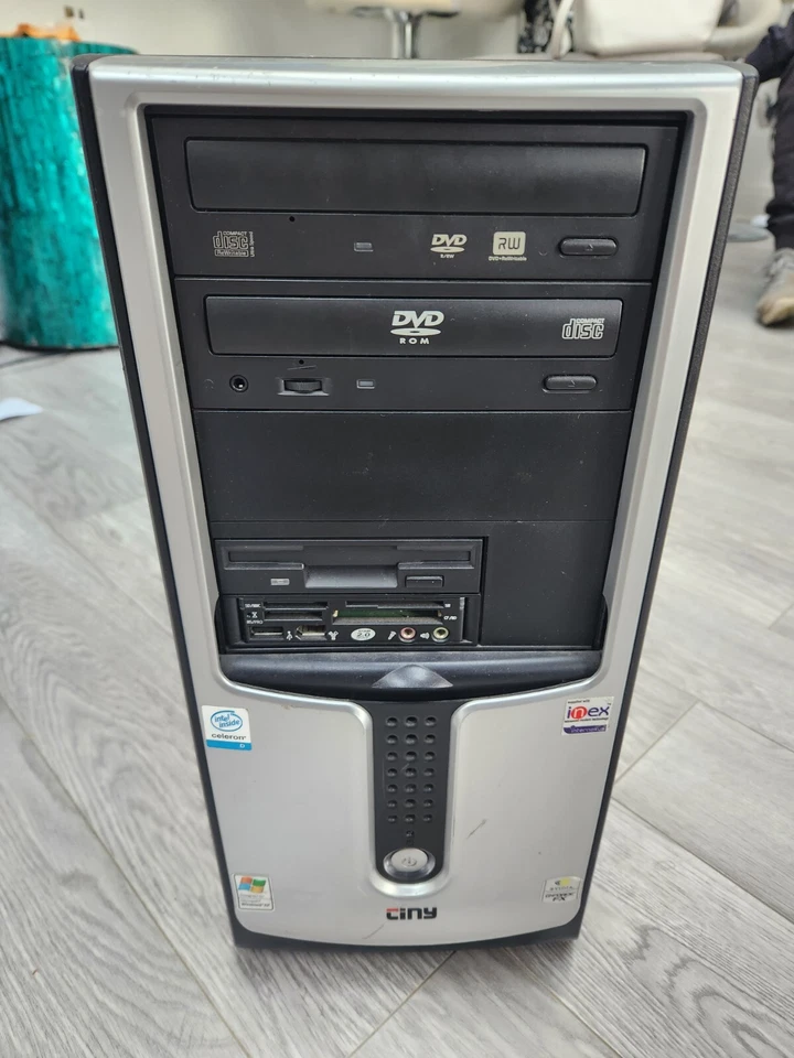 Tiny Desktop Intel Celeron D No Hard Drive - Image 2 of 3