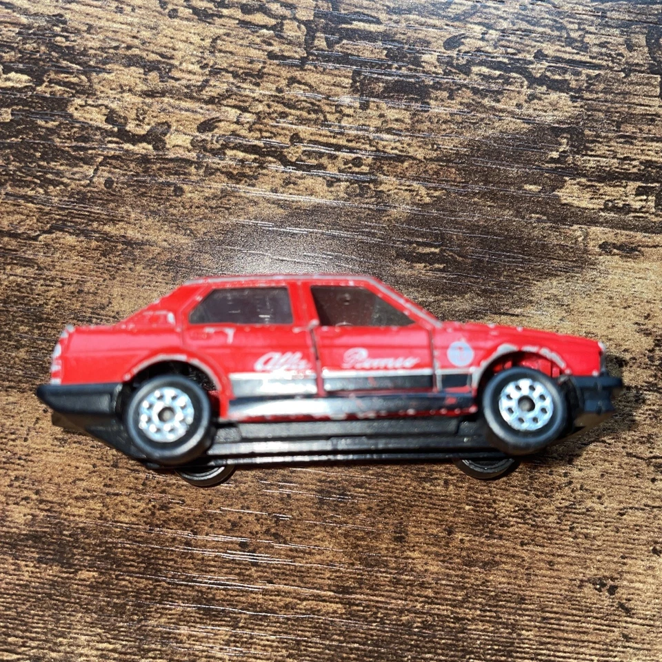 Vintage MAJORETTE Alfa Romeo Giulietta No 271 Diecast Car Made in France - Image 4 of 4